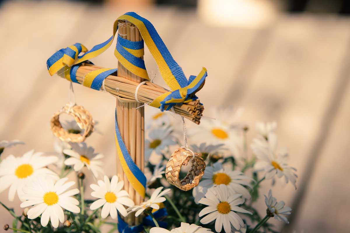 midsommar-midsummer-sweden-tradition