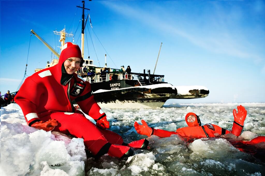 brise-glace-arctique-finlande-ice-floating