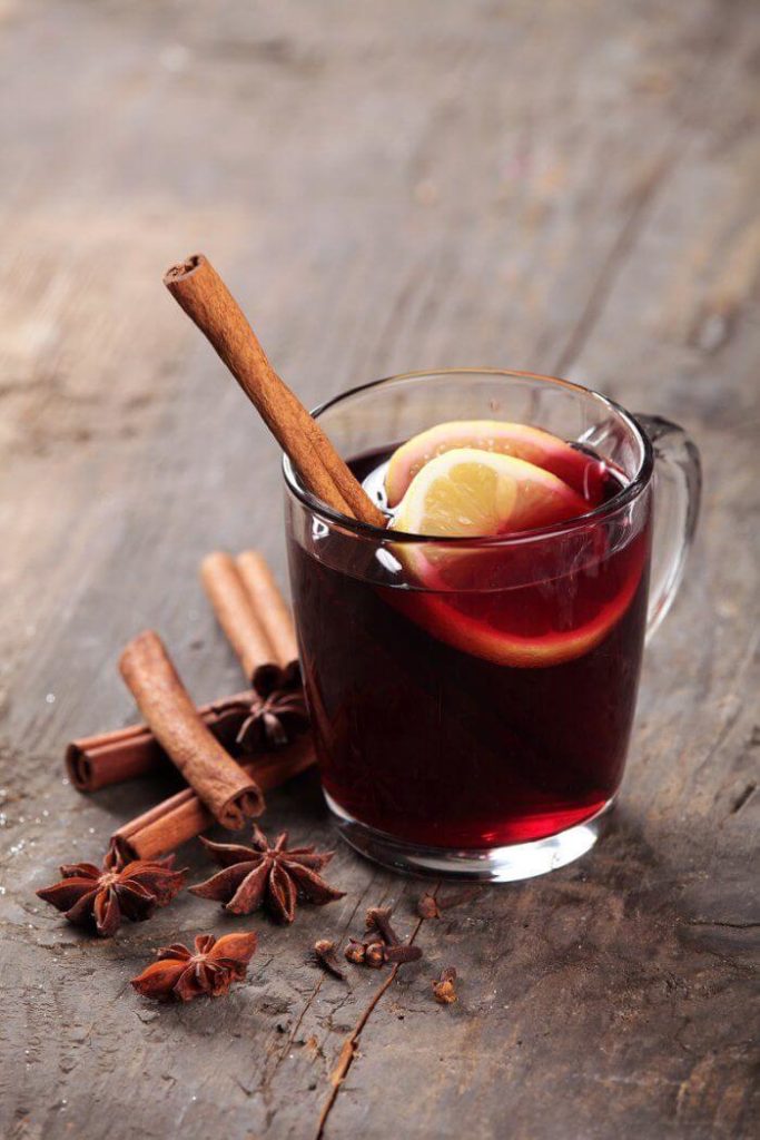 Comment réussir la recette du classique Vin chaud pour Noël ?